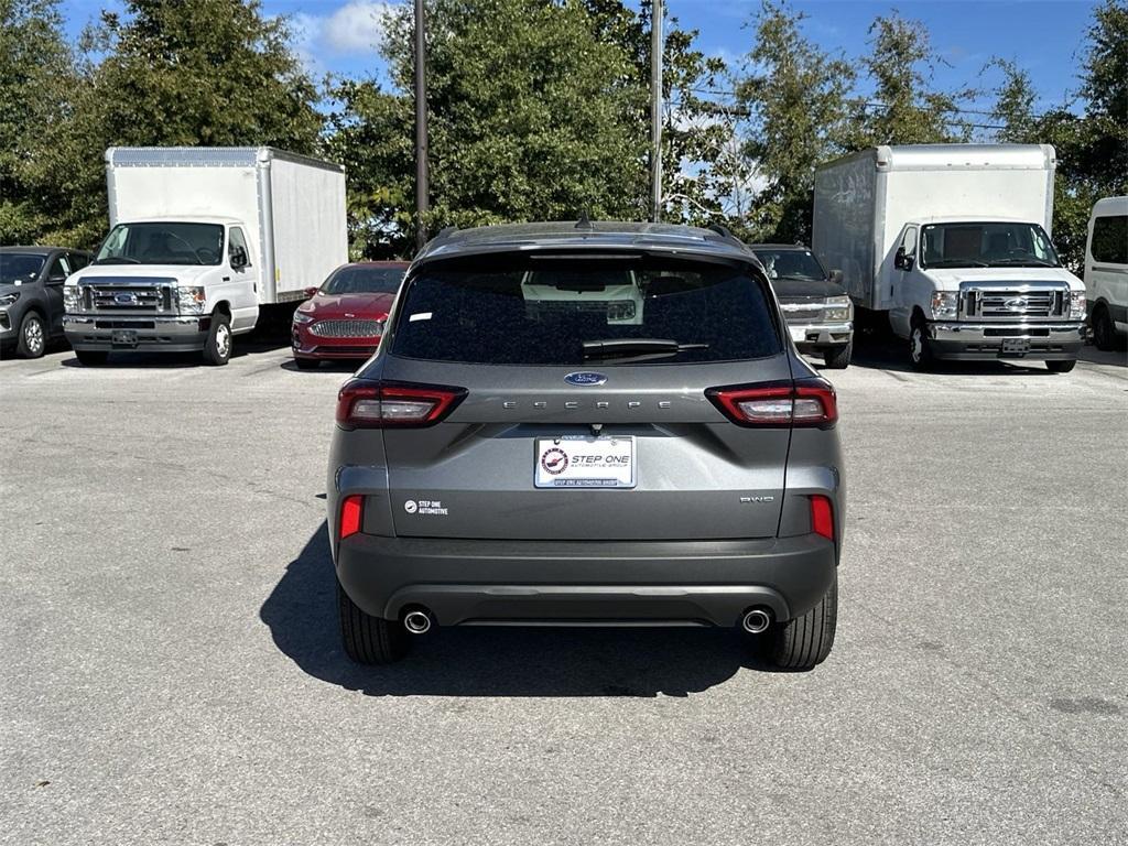 new 2025 Ford Escape car, priced at $29,885