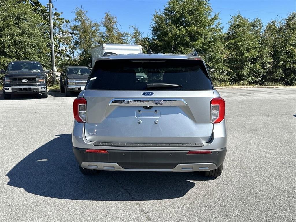 new 2024 Ford Explorer car, priced at $40,906