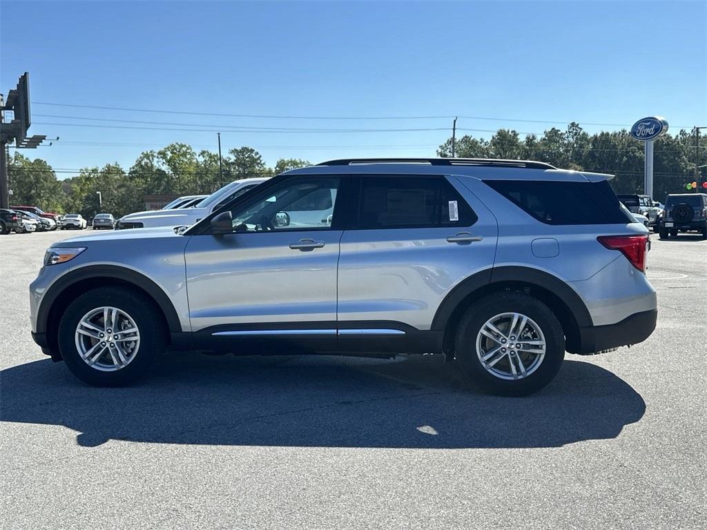 new 2024 Ford Explorer car, priced at $40,906