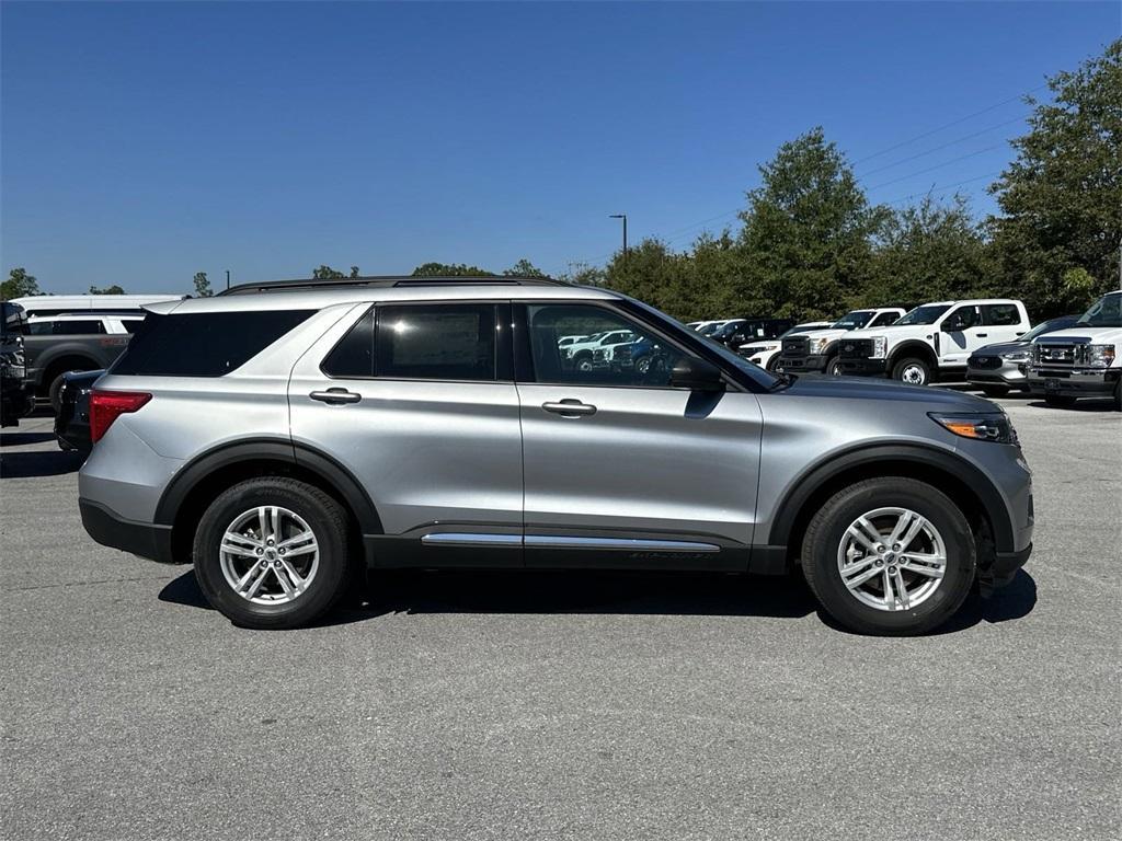 new 2024 Ford Explorer car, priced at $37,406