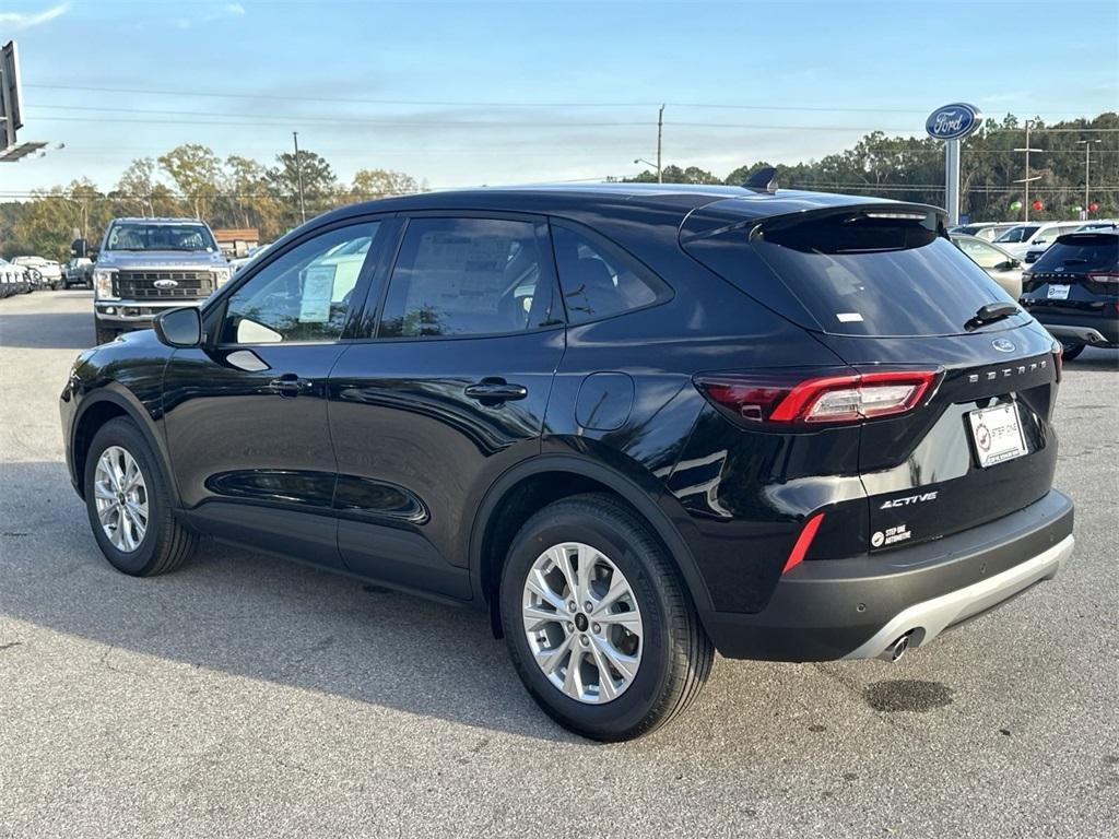 new 2025 Ford Escape car, priced at $32,015