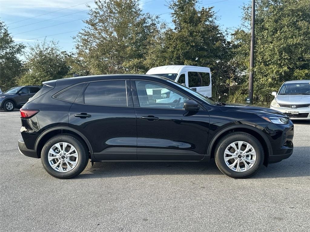 new 2025 Ford Escape car, priced at $32,015