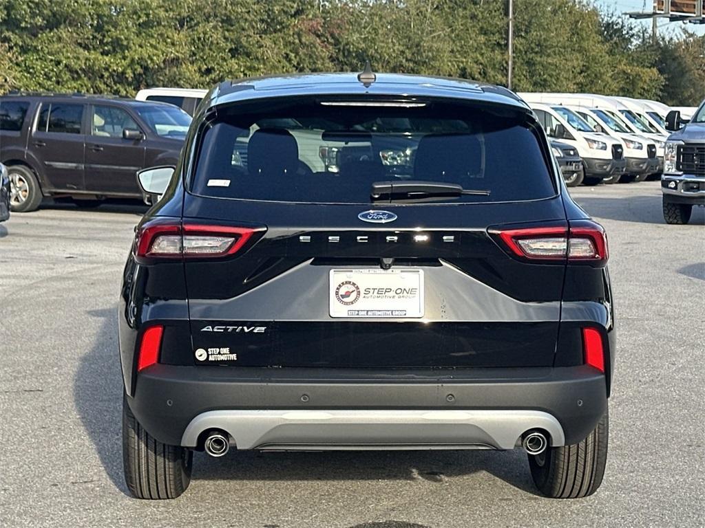 new 2025 Ford Escape car, priced at $32,015