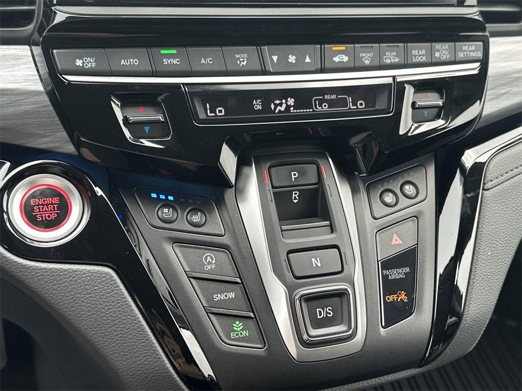 used 2025 Honda Odyssey car, priced at $48,462