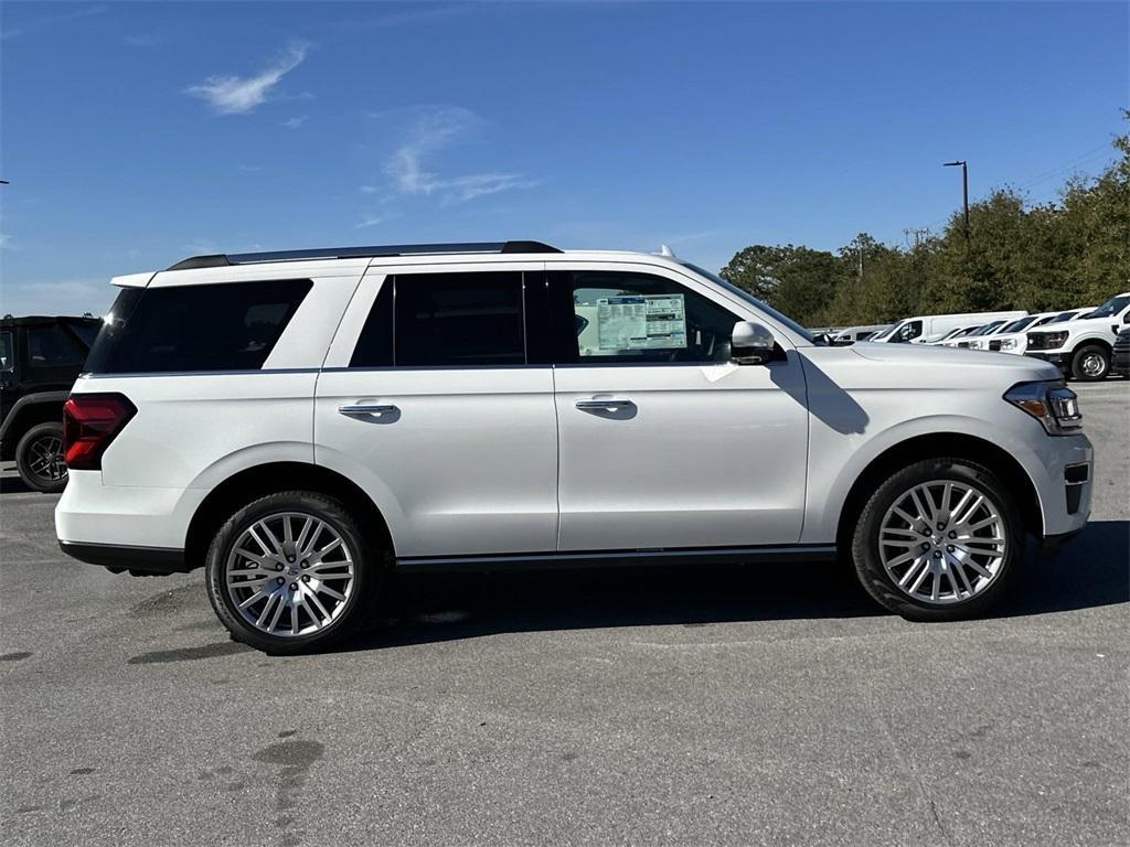 new 2024 Ford Expedition car, priced at $67,622