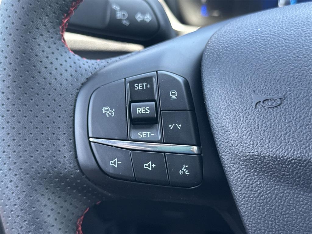 new 2025 Ford Escape car, priced at $32,001
