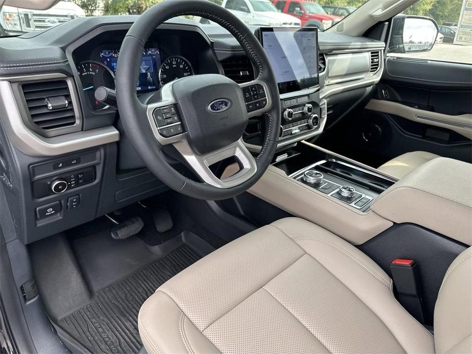 new 2024 Ford Expedition car, priced at $68,824