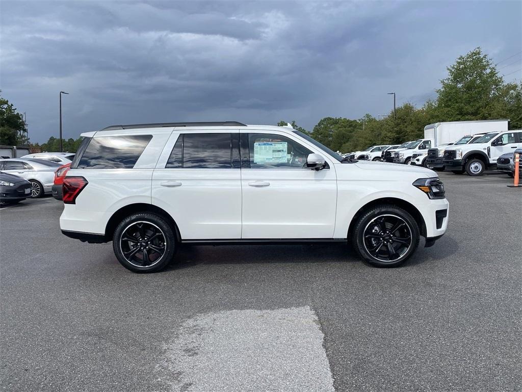 new 2024 Ford Expedition car, priced at $69,304