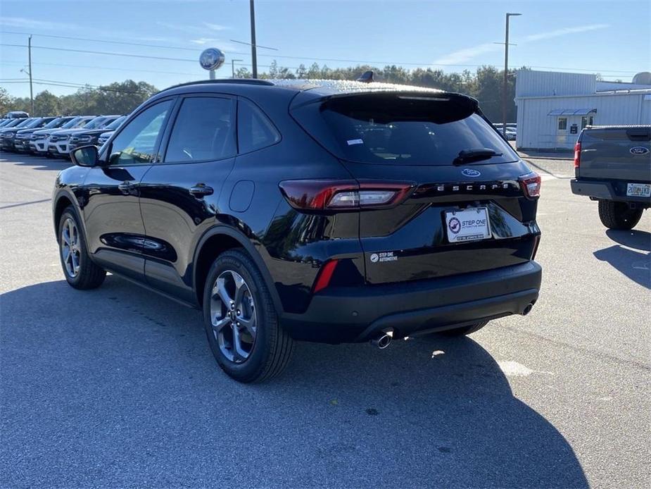 new 2025 Ford Escape car, priced at $31,475