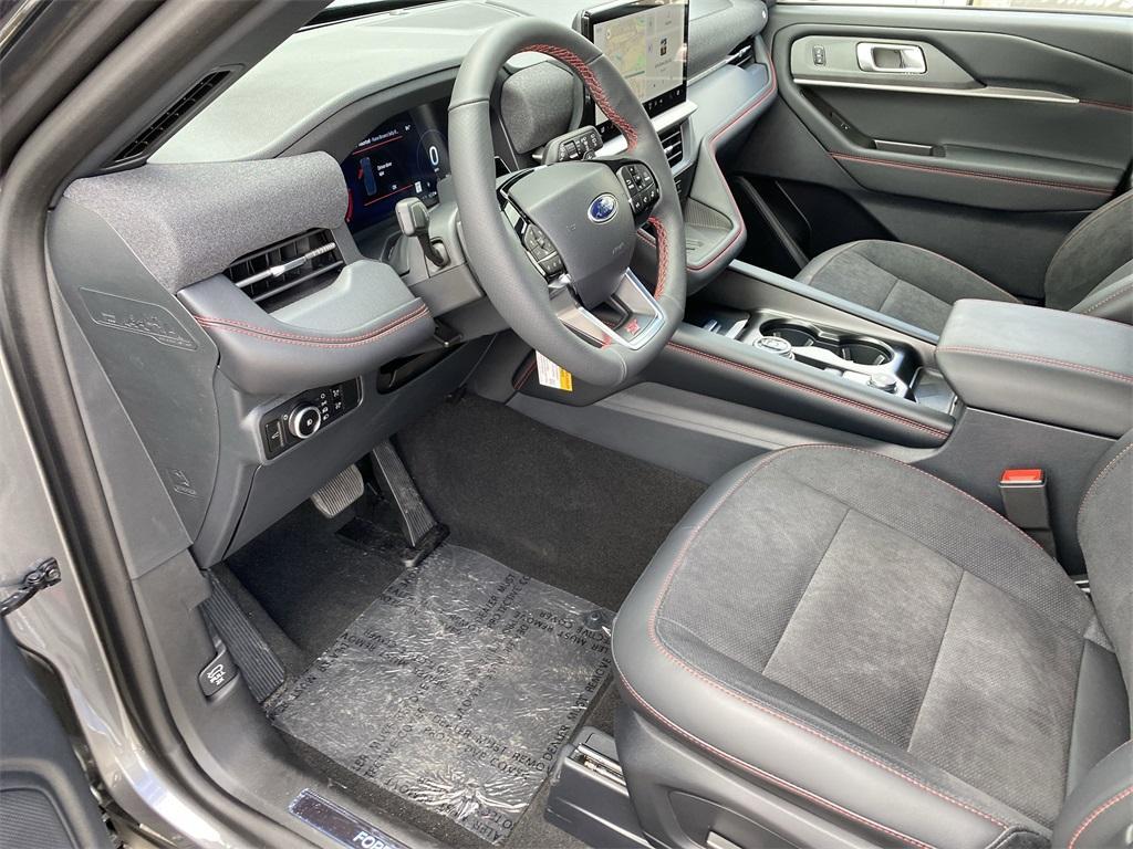 new 2025 Ford Explorer car, priced at $51,808