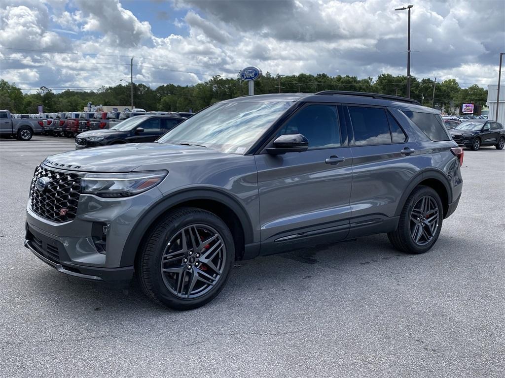 new 2025 Ford Explorer car, priced at $51,808