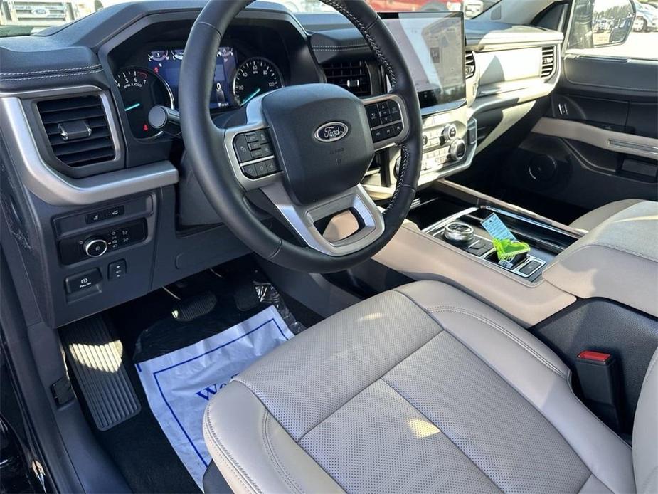 new 2024 Ford Expedition car, priced at $65,944