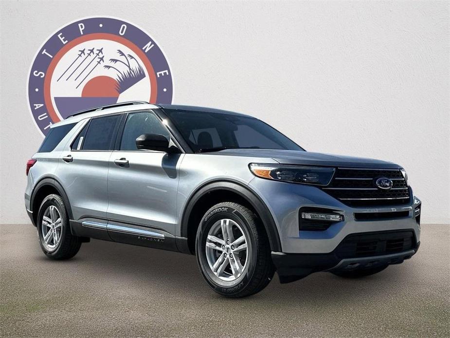 new 2024 Ford Explorer car, priced at $40,906