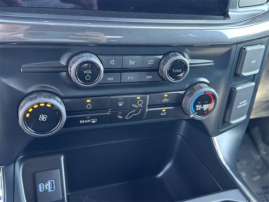 new 2024 Ford F-150 car, priced at $43,590