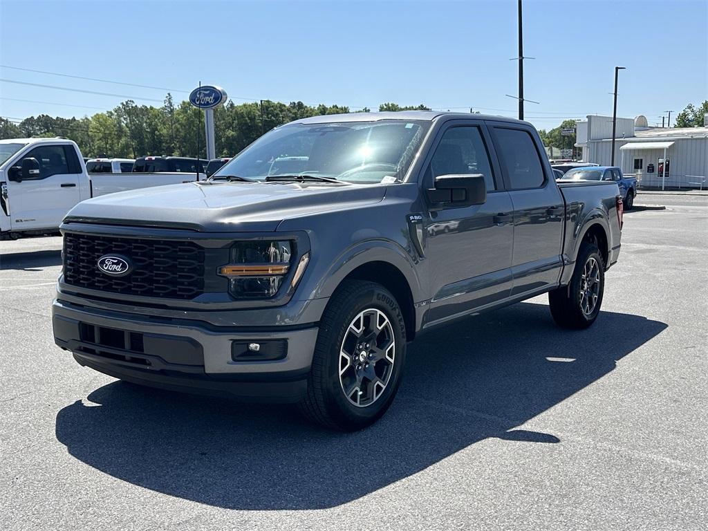 new 2024 Ford F-150 car, priced at $43,590