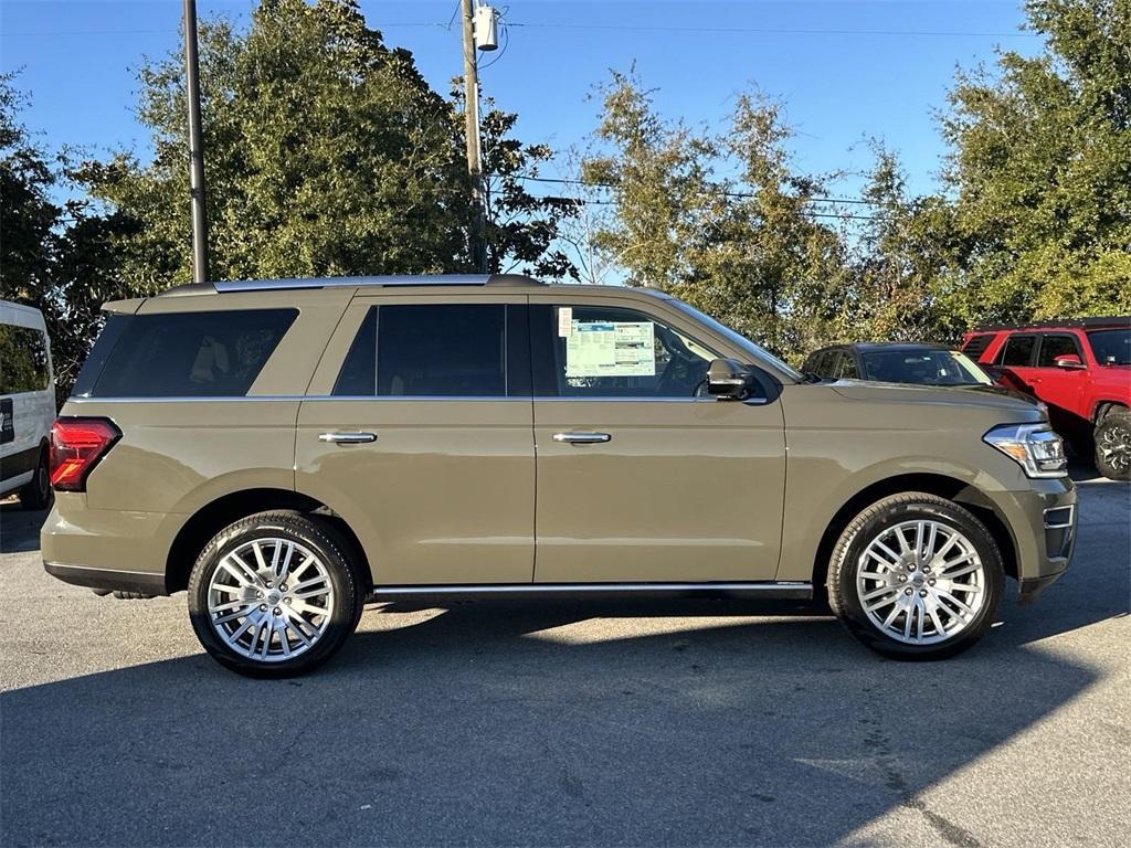 new 2024 Ford Expedition car, priced at $66,673