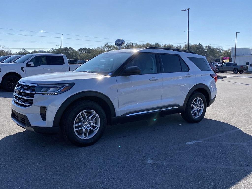 new 2025 Ford Explorer car, priced at $41,603