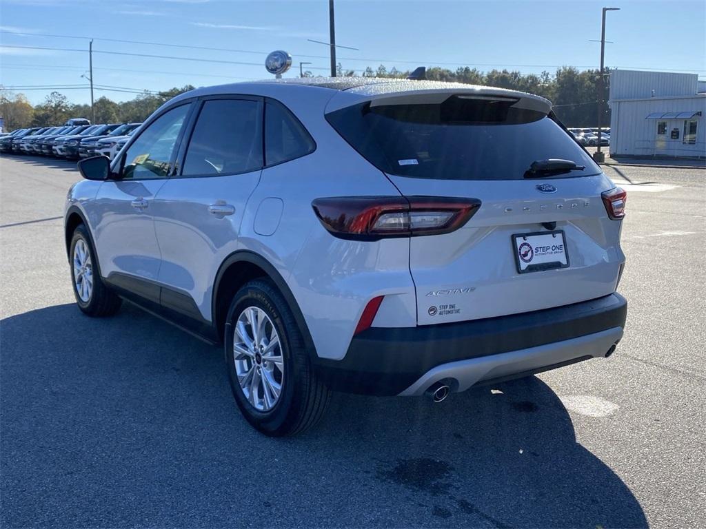 new 2025 Ford Escape car, priced at $27,645