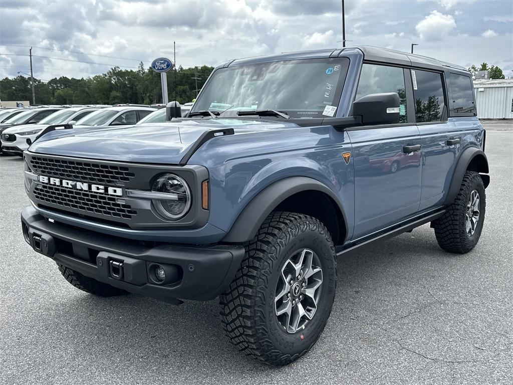 new 2025 Ford Bronco car, priced at $59,659