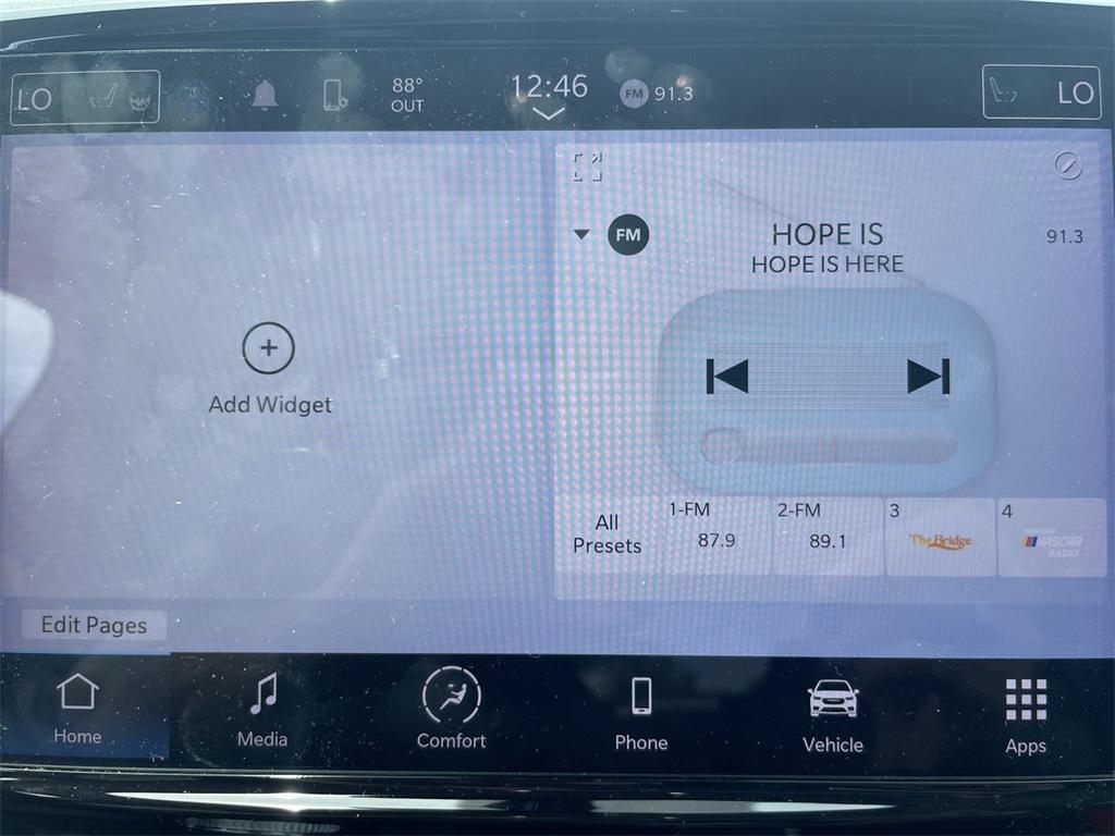 new 2024 Chrysler Pacifica car, priced at $41,300
