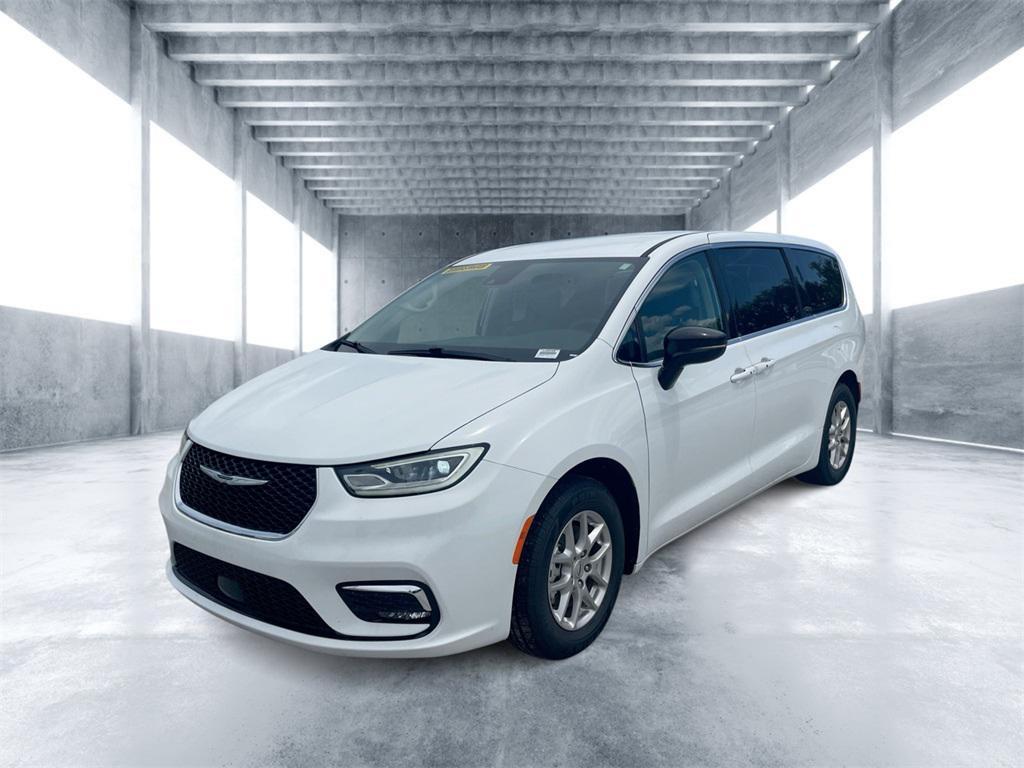 new 2024 Chrysler Pacifica car, priced at $41,300