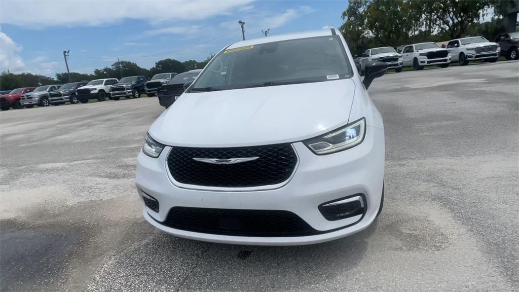 new 2024 Chrysler Pacifica car, priced at $41,300