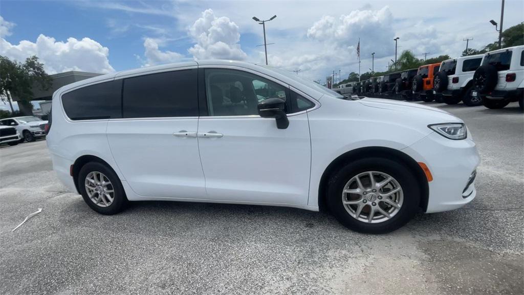 new 2024 Chrysler Pacifica car, priced at $41,300