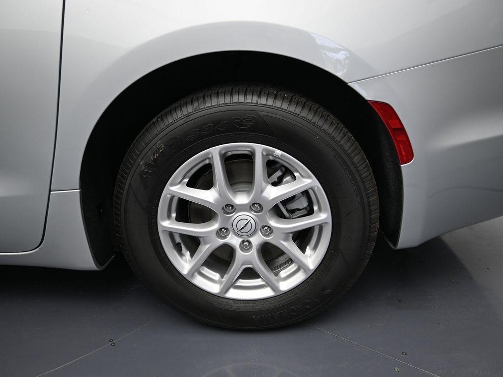 new 2026 Chrysler Pacifica car, priced at $45,465