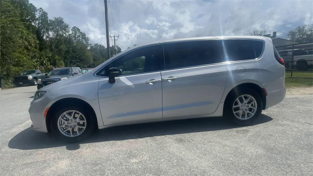new 2026 Chrysler Pacifica car, priced at $45,465