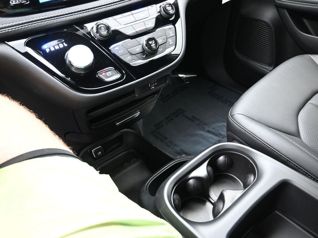 new 2026 Chrysler Pacifica car, priced at $45,465