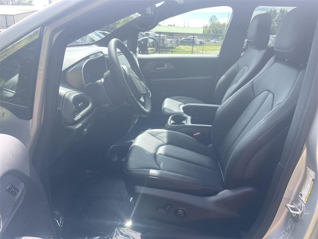 new 2026 Chrysler Pacifica car, priced at $45,465