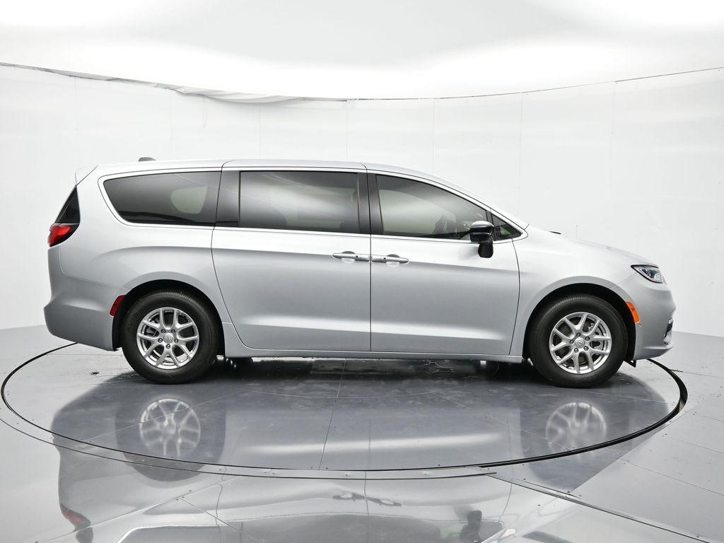 new 2026 Chrysler Pacifica car, priced at $45,465