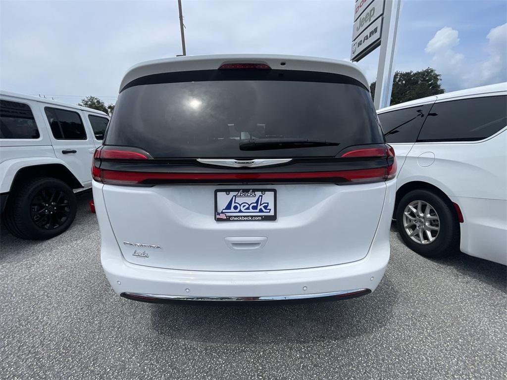 new 2024 Chrysler Pacifica car, priced at $41,300