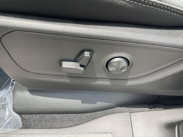 new 2025 Ram 1500 car, priced at $64,635