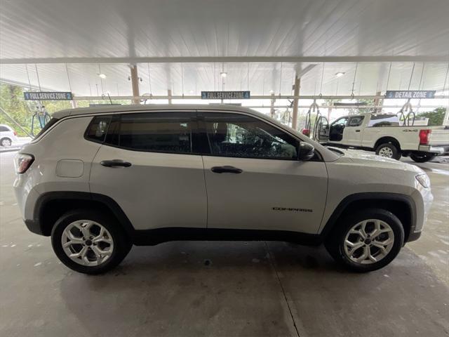 new 2025 Jeep Compass car, priced at $28,435