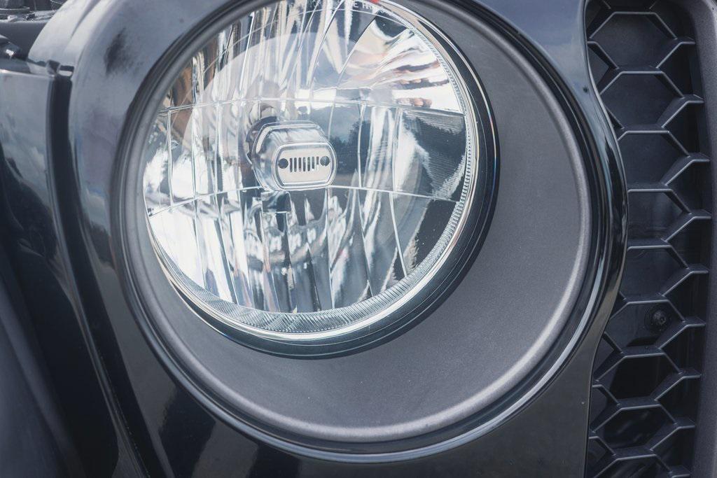 used 2021 Jeep Gladiator car, priced at $39,991