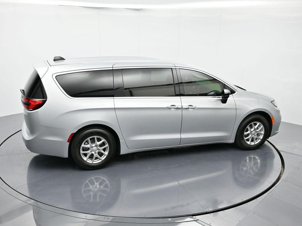 new 2026 Chrysler Pacifica car, priced at $46,830