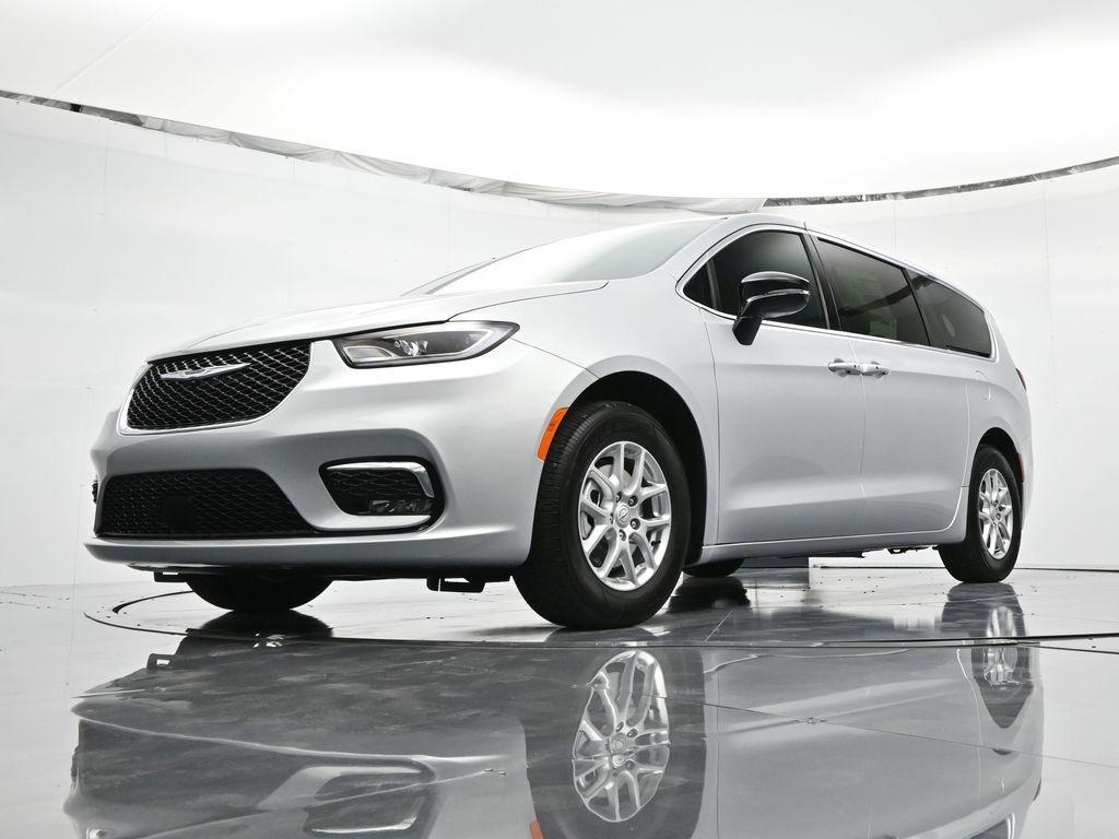 new 2026 Chrysler Pacifica car, priced at $46,830