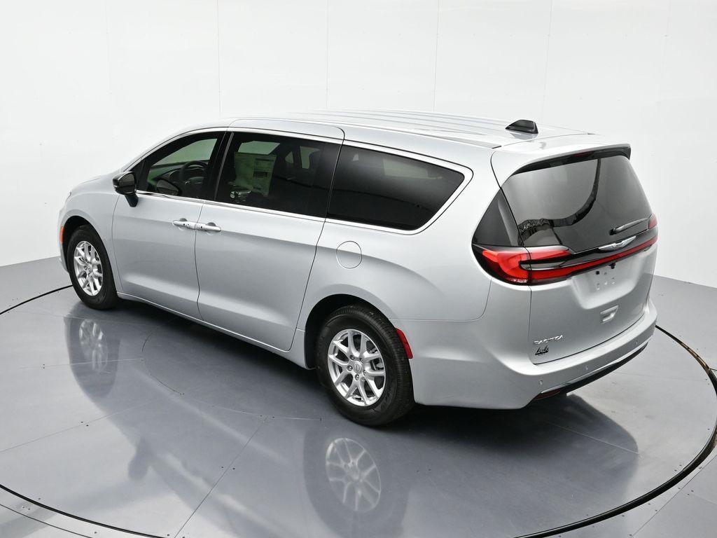 new 2026 Chrysler Pacifica car, priced at $46,830
