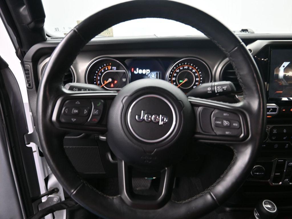 used 2022 Jeep Gladiator car, priced at $30,595