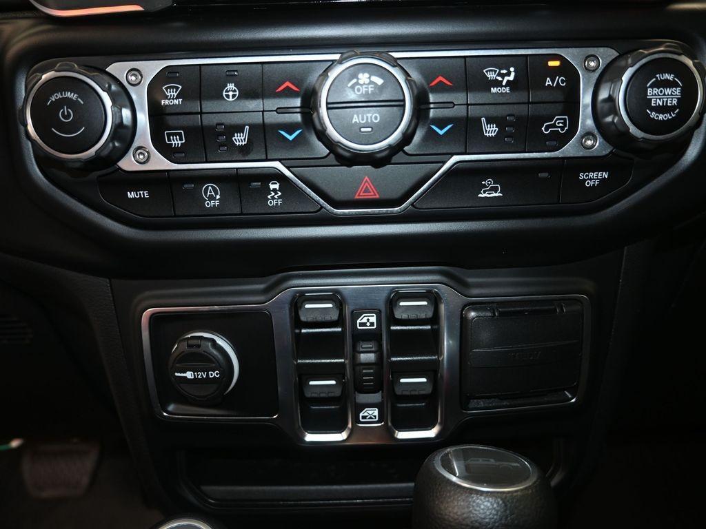 used 2022 Jeep Gladiator car, priced at $30,595