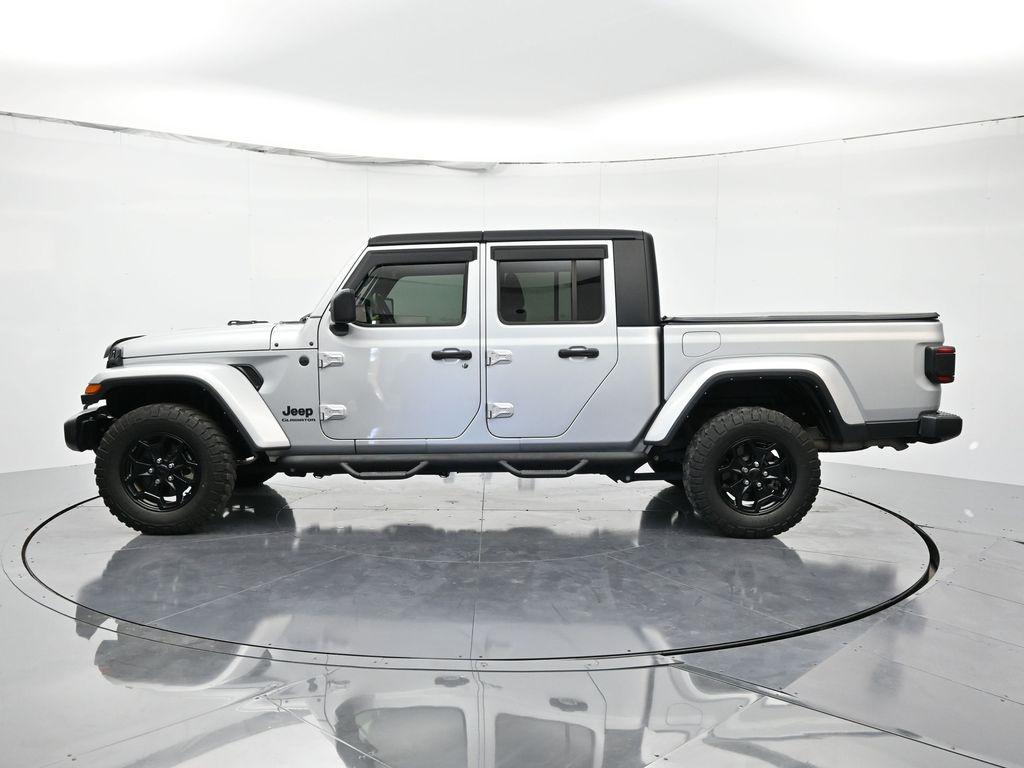 used 2022 Jeep Gladiator car, priced at $30,595