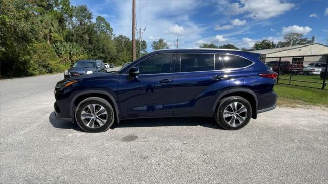 used 2021 Toyota Highlander car, priced at $31,455