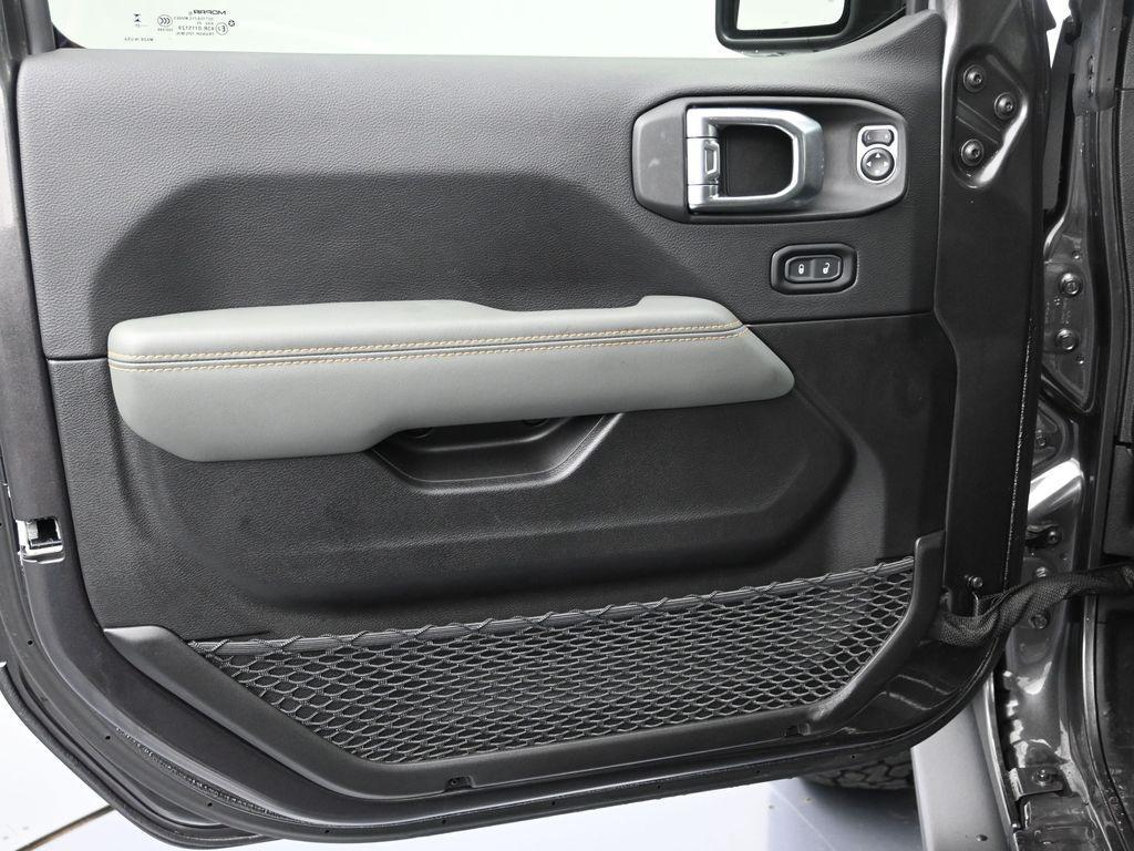 new 2025 Jeep Gladiator car, priced at $61,985