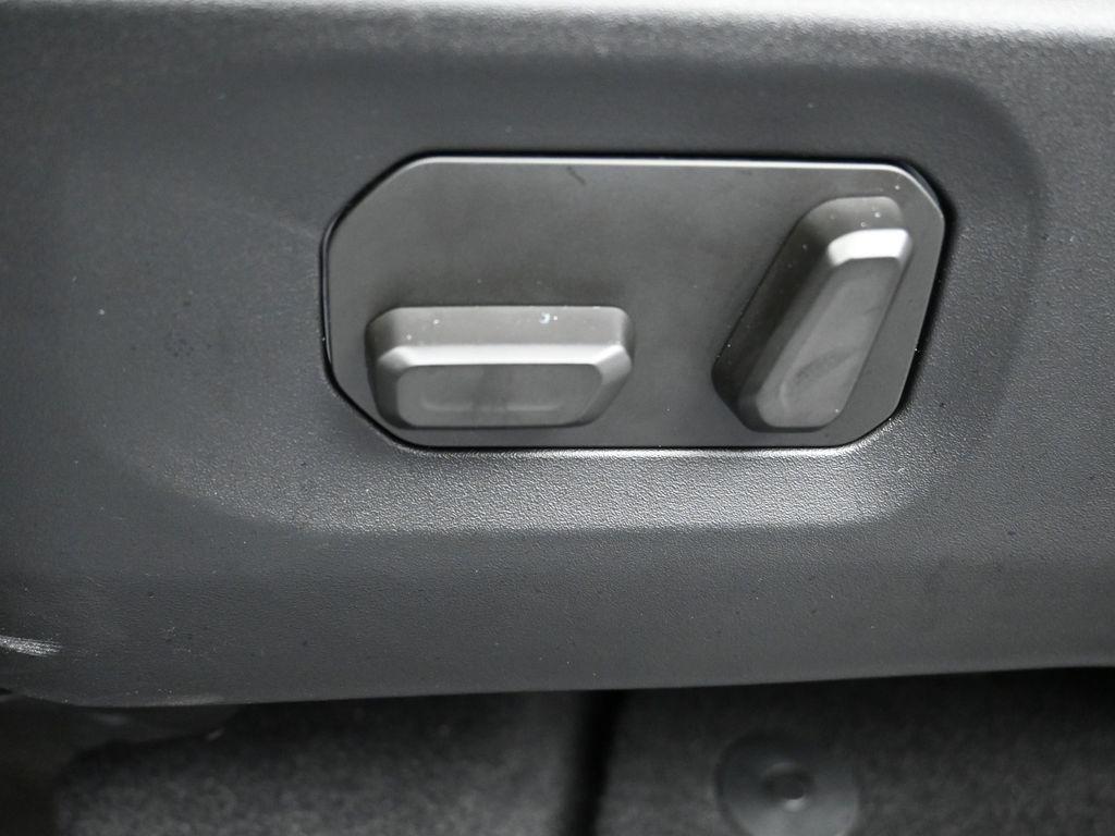 new 2025 Jeep Gladiator car, priced at $61,985