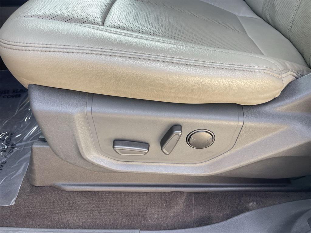 used 2021 Ford Expedition car, priced at $39,026