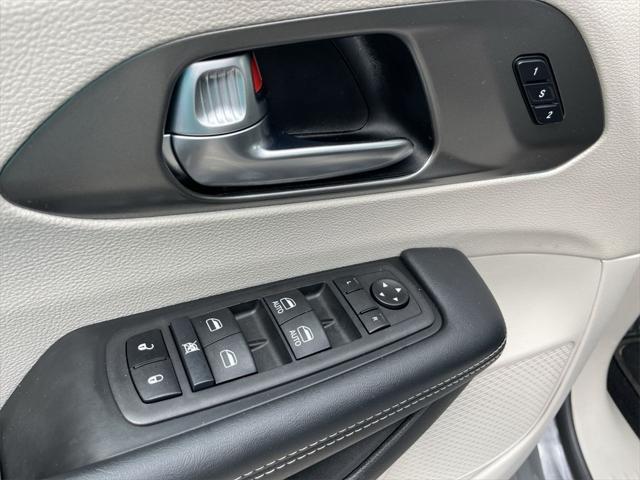 used 2023 Chrysler Pacifica car, priced at $26,895