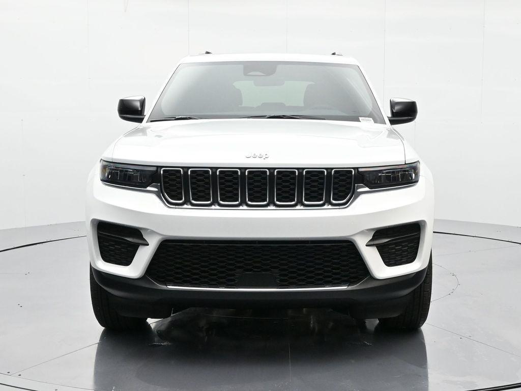 new 2025 Jeep Grand Cherokee car, priced at $41,695