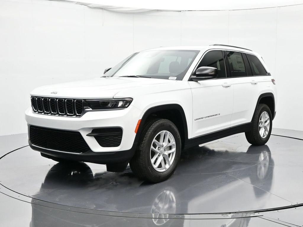 new 2025 Jeep Grand Cherokee car, priced at $41,695