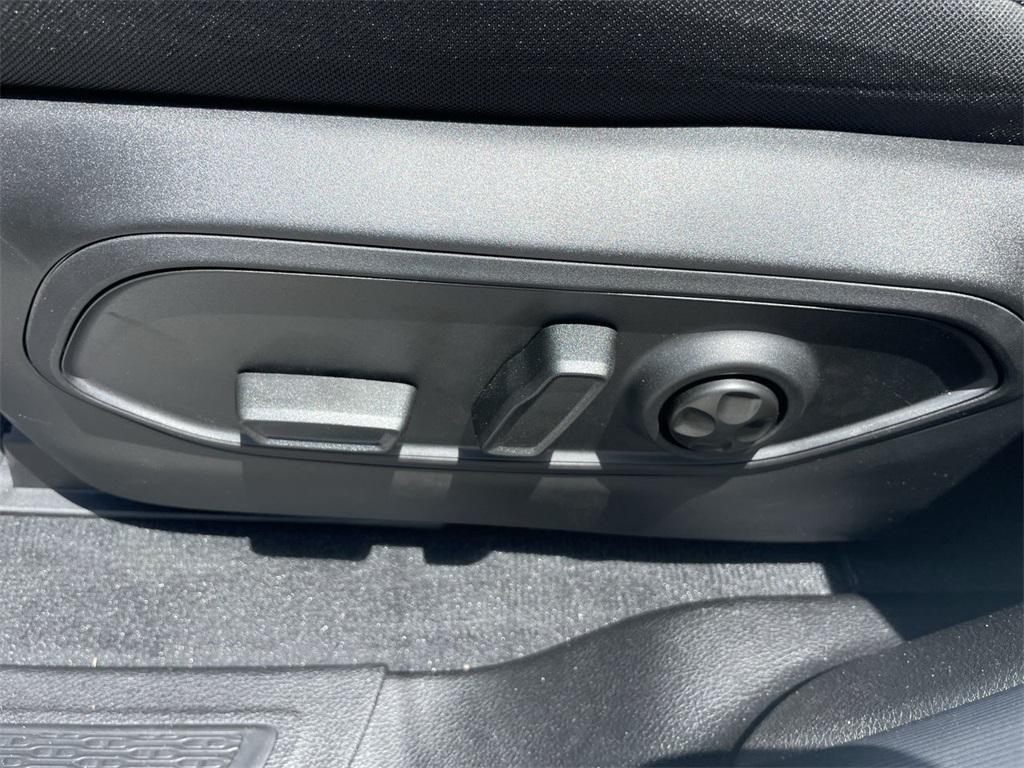 new 2025 Jeep Grand Cherokee car, priced at $42,775